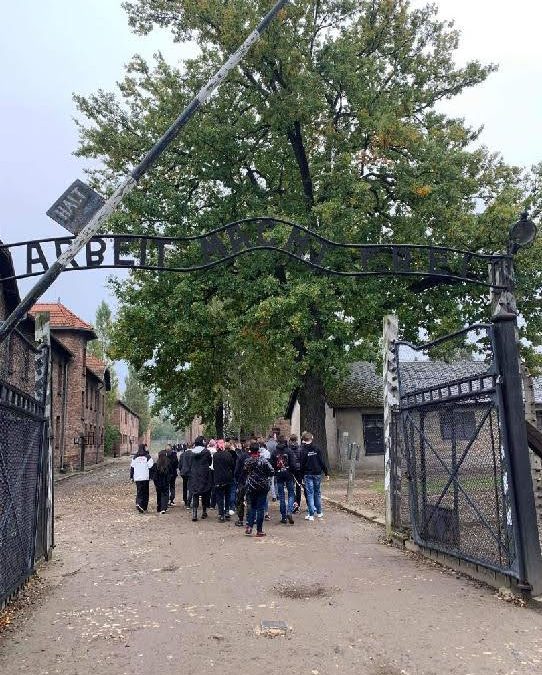 Wycieczka uczniów klas 2 do Muzeum w Oświęcimiu