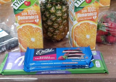 soki, ananas, czekolady