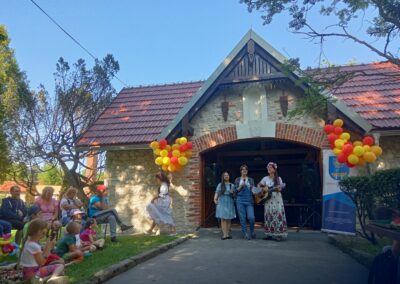 występ Leny, Karoliny i Marysi